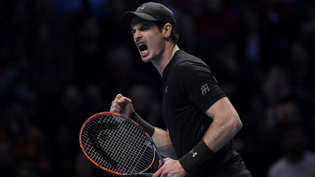 JE TO TAM! Andy Murray slav vhru ve finle Turnaje mistr.