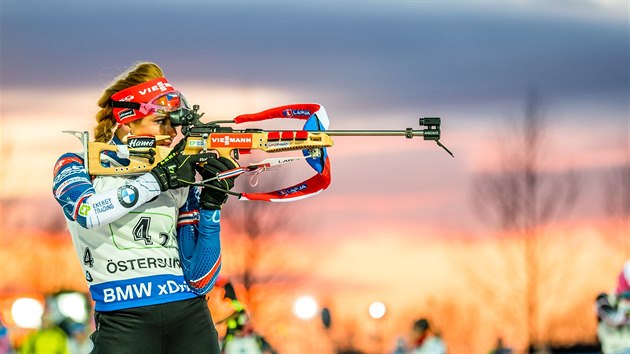 Gabriela Koukalov pi nstelu ped smenou tafetou v stersundu