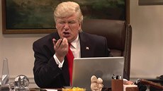 Alec Baldwin jako Donald Trump v americké show „Saturday Night Live“... Alec Baldwin jako Donald Trump v americké show „Saturday Night Live“...
