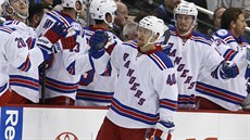 Michael Grabner slaví gól New York Rangers.