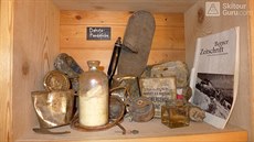 Na chat Gaulihütte si mete prohlédnout relikvie z vraku Dakoty.