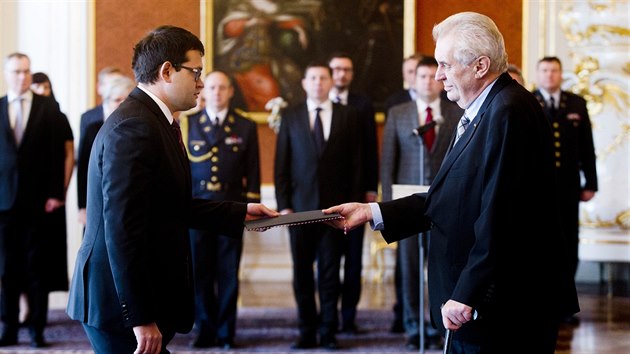 Prezident Milo Zeman jmenoval novho ministra pro lidsk prva Jana Chvojku. (30. listopadu 2016)