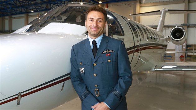 Do letadel se Richard Santus zamiloval u ve dvancti letech. Dnes vlastn leteckou spolenost Aeropartner.