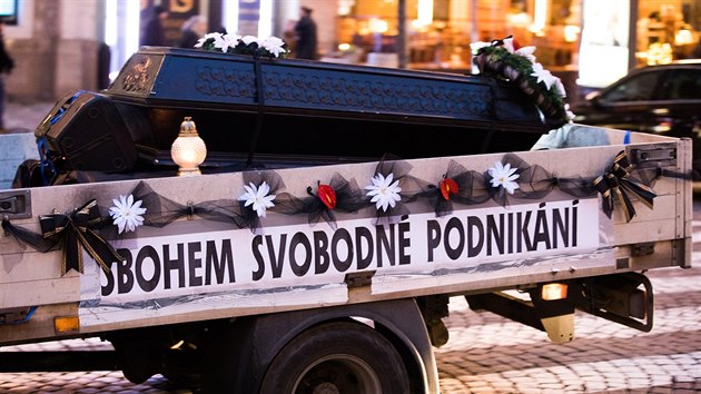 Smuten prvod podnikatel a ivnostnk projel Prahou (30.11.2016).