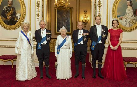 Vvodkyn z Cornwallu Camilla, princ Charles, krlovna Albta II., princ...