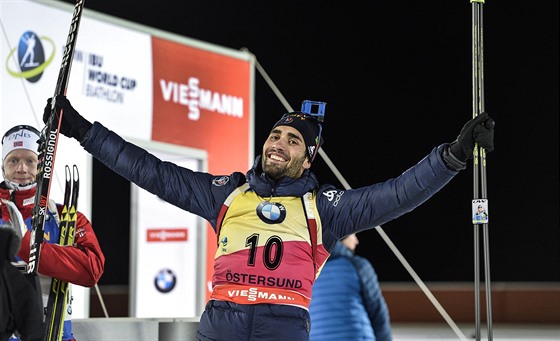 Francouzský biatlonista Martin Fourcade po triumfu ve vytrvalostním závodu v...