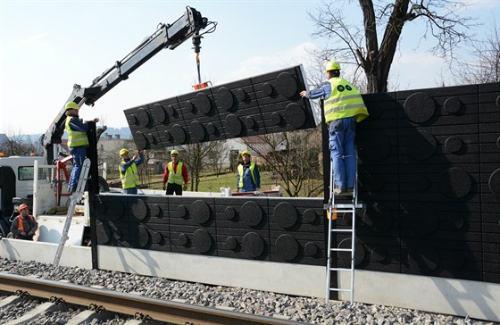 Instalace panel protihlukové stny