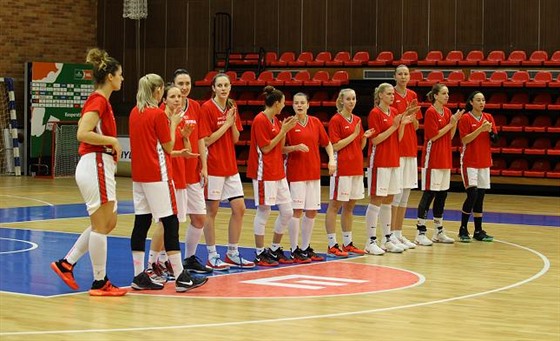 Nymburské basketbalistky nastupují k domácímu utkání.