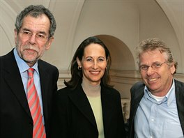 Alexander Van der Bellen (vlevo) na archivnm snmku z roku 2006 bhem psoben...