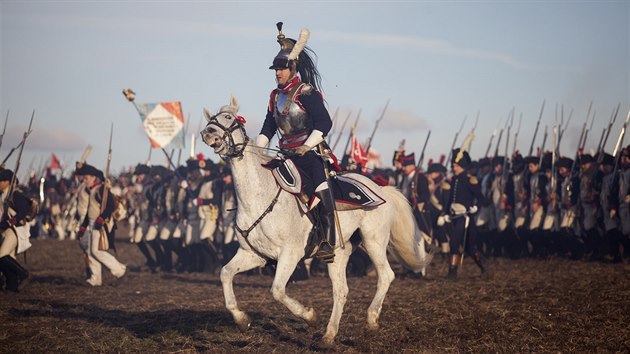 Tisc vojk se stetlo u Slavkova u Brna. Pipomnli si rok 1805, kdy Napoleonova francouzsk armda porazila tehdej kontinentln velmoci Rakousko a Rusko (3. prosince 2016)