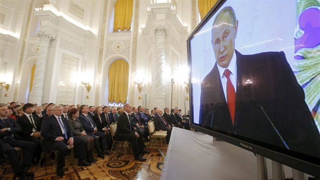 Vladimir Putin ve tvrtek pednesl tradin poselstv o stavu Ruska (1. prosince 2016)