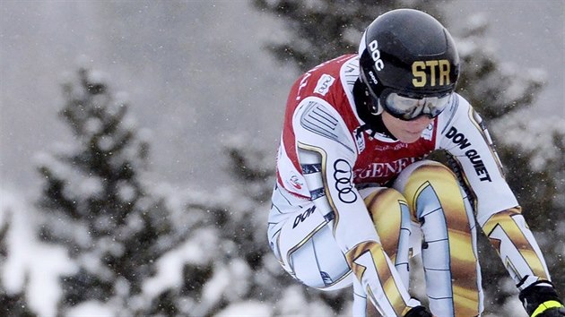 Ester Ledeck pi sjezdu v Lake Louise