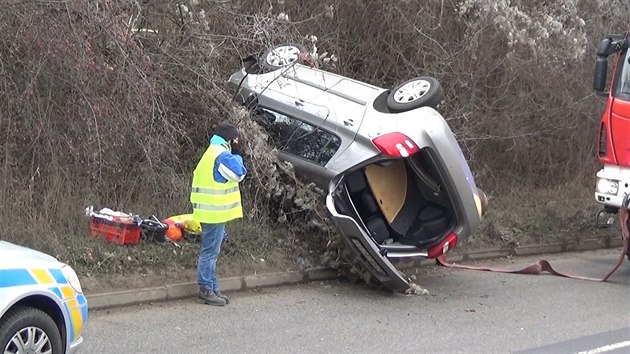 idika zapomnla na zpteku, jej auto sjelo ze strn (5.11.2016).