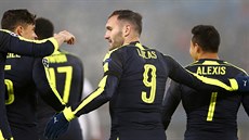 PAN HATTRICK. Lucas Perez z Arsenalu nasázel do sít basilejského brankáe...