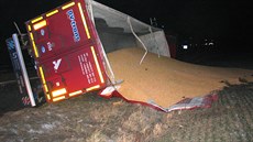 elní sráku s kamionem na Domalicku nepeil osmnáctiletý idi (6. prosince...