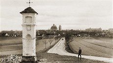Jedna z božích muk, které podle pověstí odvětrávaly podzemí. Jedna z božích muk, které podle pověstí odvětrávaly podzemí.