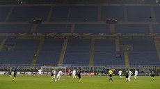 Fotbalový zápas Inter Milán - Sparta se hrál před takřka prázdným stadionem San... Fotbalový zápas Inter Milán - Sparta se hrál před takřka prázdným stadionem San...