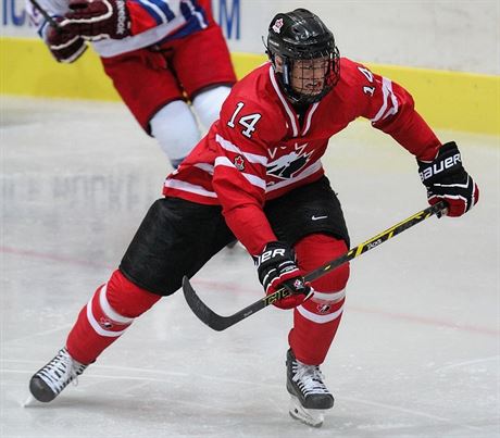 Ped dvma lety proil hokejový útoník Adam Musil debut v kanadské...