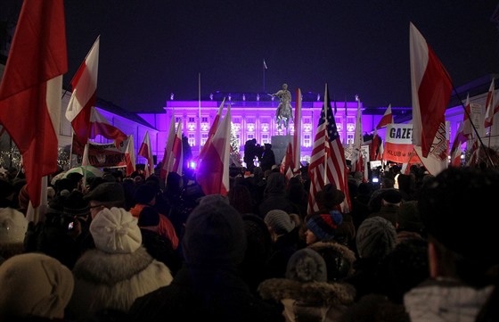 Protivládní demonstrace ped sídlem polského prezidenta (18. prosince 2016)