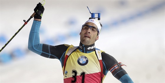 Francouzský biatlonista Martin Fourcade v cíli sprintu v Novém Mst na Morav.