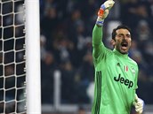 Zkuen brank Juventusu Gianluigi Buffon udrel v zpase s AS m ist konto.