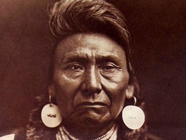 Náelník Joseph kmeni Nez Perce v roce 1903 velel.