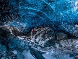 Ledovcové jeskyn Island