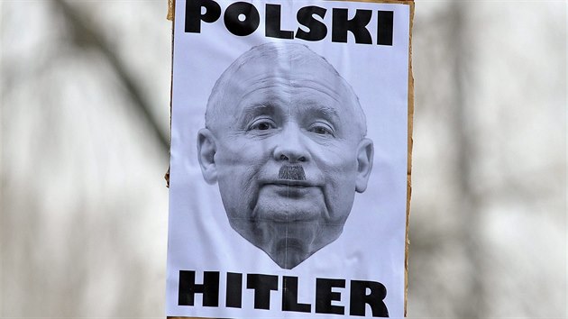 Protesty proti Jaroslawu Kaczynskmu ve mst Bielsko-Biala (18. prosince 2016)