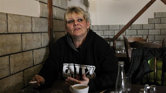 Fanouci znaj i mmu. Lenka Sivkov svho syna PattyPillowa podporuje. Ona sama pracuje jako nice v tebsk restauraci U Kopek.