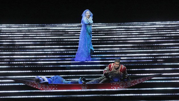 Scna z opery Kaiji Saariaho L'amour de loin, kterou do kin odvyslala Metropolitn opera