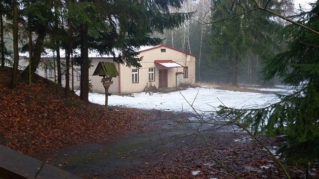 Rekrean zazen Geofond u Chotboe je zaven. Stt ho nabz k prodeji za vce ne est milion korun. Arelem se zatm prohn pouze hldac pes.