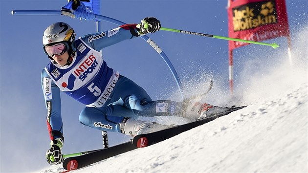 Henrik Kristoffersen v obm slalomu ve Val d'Isere.