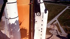STS-95, start raketoplánu Discovery, na palub je také John Glenn.