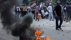 Ve Venezuele zavládl chaos poté, co se vláda rozhodla zruit platnost bankovek...