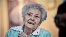 Brigita Bakovská, která prošla mimo jiné i vyhlazovacím táborem v Osvětimi, ve... Brigita Bakovská, která prošla mimo jiné i vyhlazovacím táborem v Osvětimi, ve...