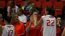 Nymburské basketbalistky nastupují u utkání. Do hry jsou Alena Huňková či... Nymburské basketbalistky nastupují u utkání. Do hry jsou Alena Huňková či...