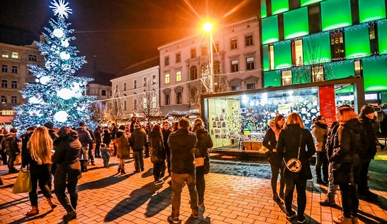 Vánoní trhy v Brn lákají tisíce lidí denn.