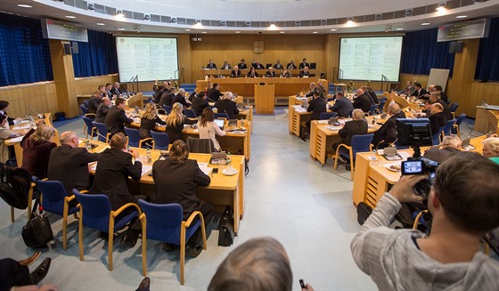 Zasedání krajských zastupitel ze 3. listopadu 2016.