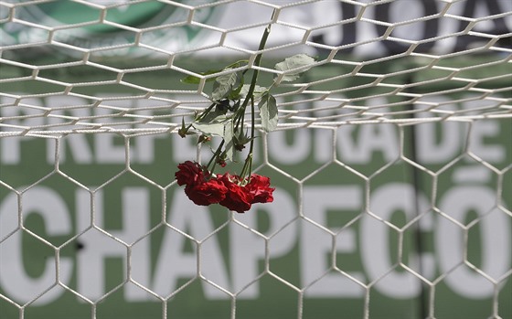 Chapeco se stalo poutním místem, na stadionu Arena Conda se stále vzpomíná na...