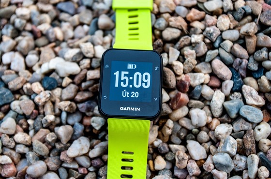 Sportnovní hodinky Garmin Forerunner 35.