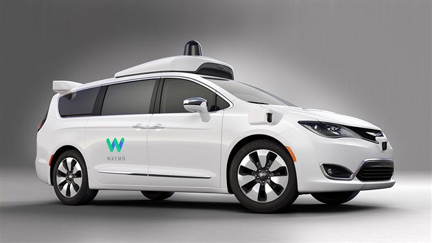 Chrysler Pacifica jako testovac prototyp autonomnho vozu spolenosti Waymo, kterou zaloil Google.