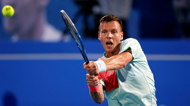 Tom Berdych na exhibinm turnaji v Ab Zab.