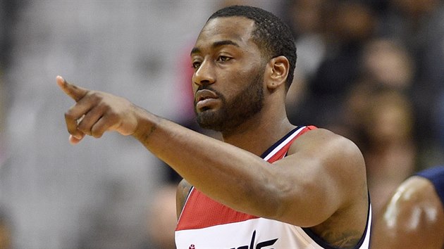 John Wall z Washingtonu diriguje svj tm proti Indian.