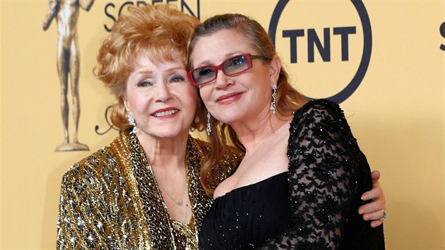 Debbie Reynoldsov a jej dcera Carrie Fisherov (Los Angeles, 25. ledna 2015)