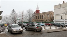 Parkoviště v jihlavské Křížové ulici. Kvůli závadě se na něm několik měsíců... Parkoviště v jihlavské Křížové ulici. Kvůli závadě se na něm několik měsíců...