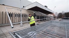 Velké kino, které je v havarijním stavu, nechala radnice z bezpečnostních... Velké kino, které je v havarijním stavu, nechala radnice z bezpečnostních...