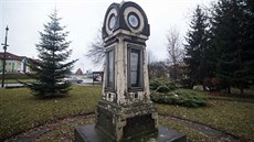 Meteorologický sloupek vybudovaný ve stylu art deco pochází ze 20. let... Meteorologický sloupek vybudovaný ve stylu art deco pochází ze 20. let...
