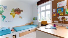 Dvě sestřičky mají k dispozici už dvě velká lůžka s úložným prostorem a... Dvě sestřičky mají k dispozici už dvě velká lůžka s úložným prostorem a...