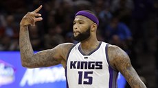 Nabuzený pivotman DeMarcus Cousins ze Sacramenta proti Portlandu ádil, nasázel...