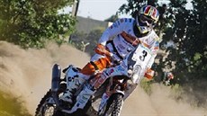 Rudolf Lhotský ze Šternberku chce na Rallye Dakar 2017 spatřit cílovou rampu. Rudolf Lhotský ze Šternberku chce na Rallye Dakar 2017 spatřit cílovou rampu.